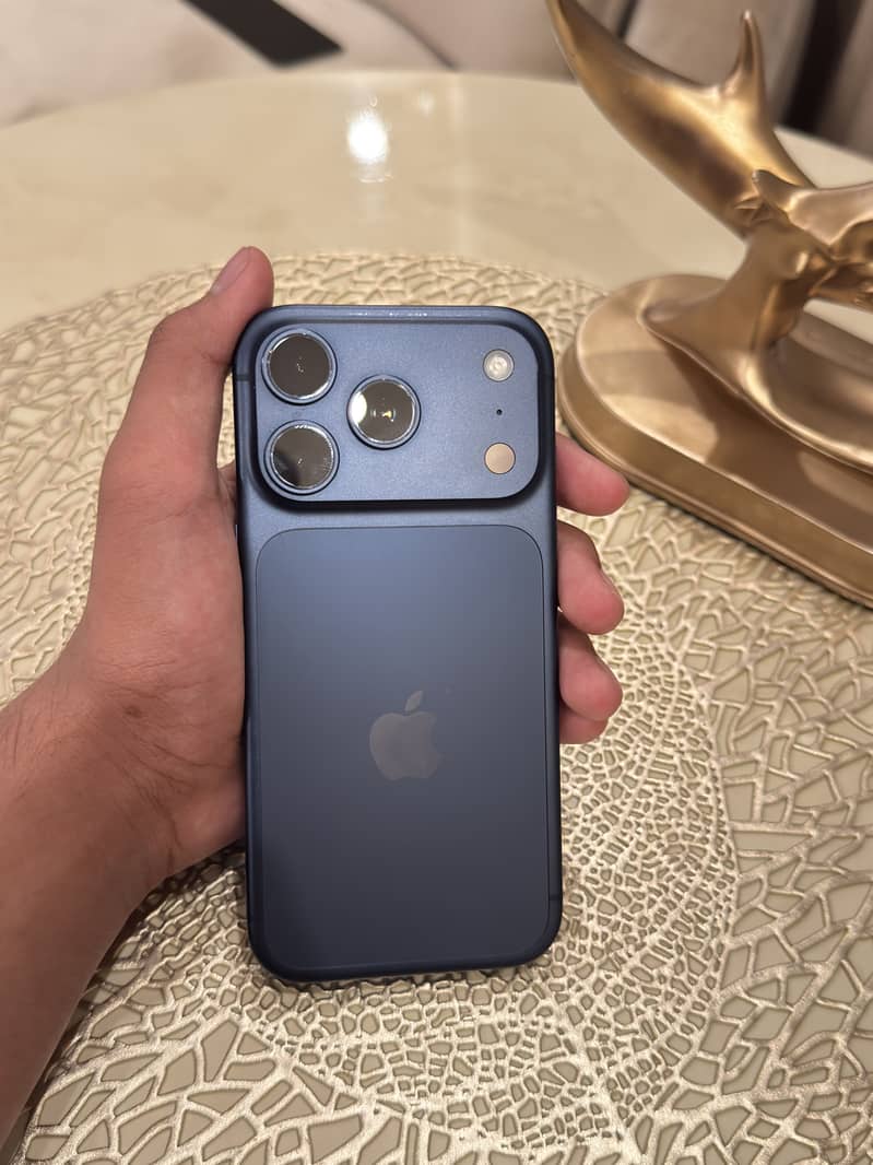 Apple iPhone 17 Pro 6
