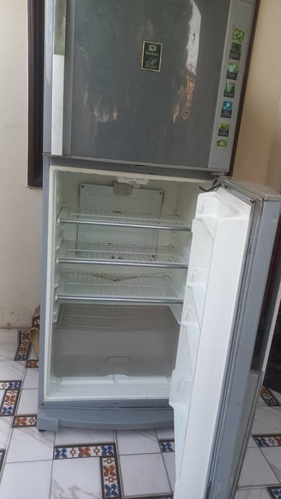 Dawlance fridge for sale in Lahore dha 9 town