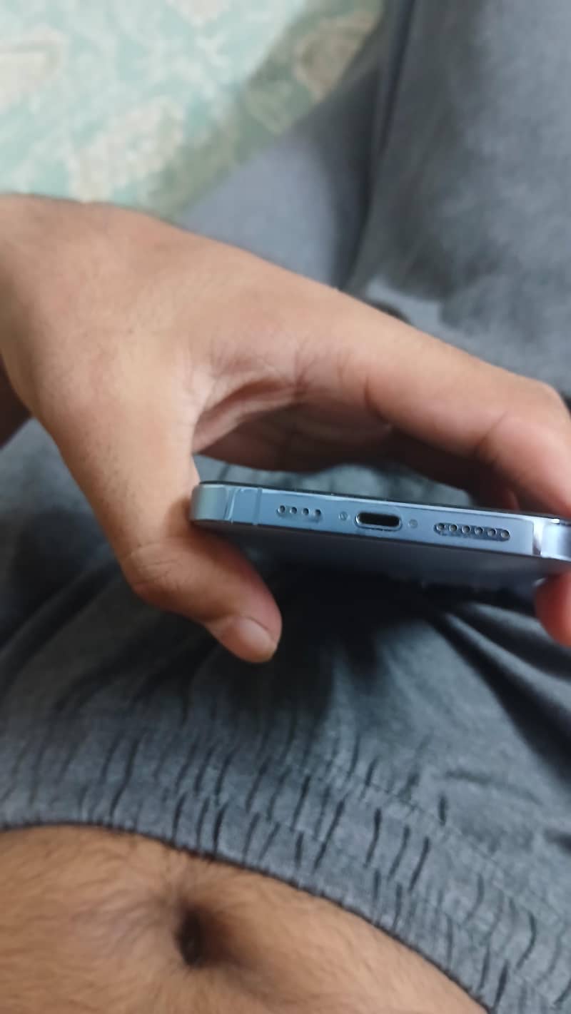 Apple iPhone 13 Pro Max 2