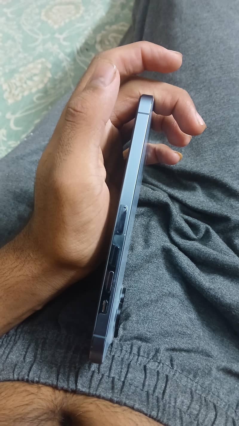 Apple iPhone 13 Pro Max 3