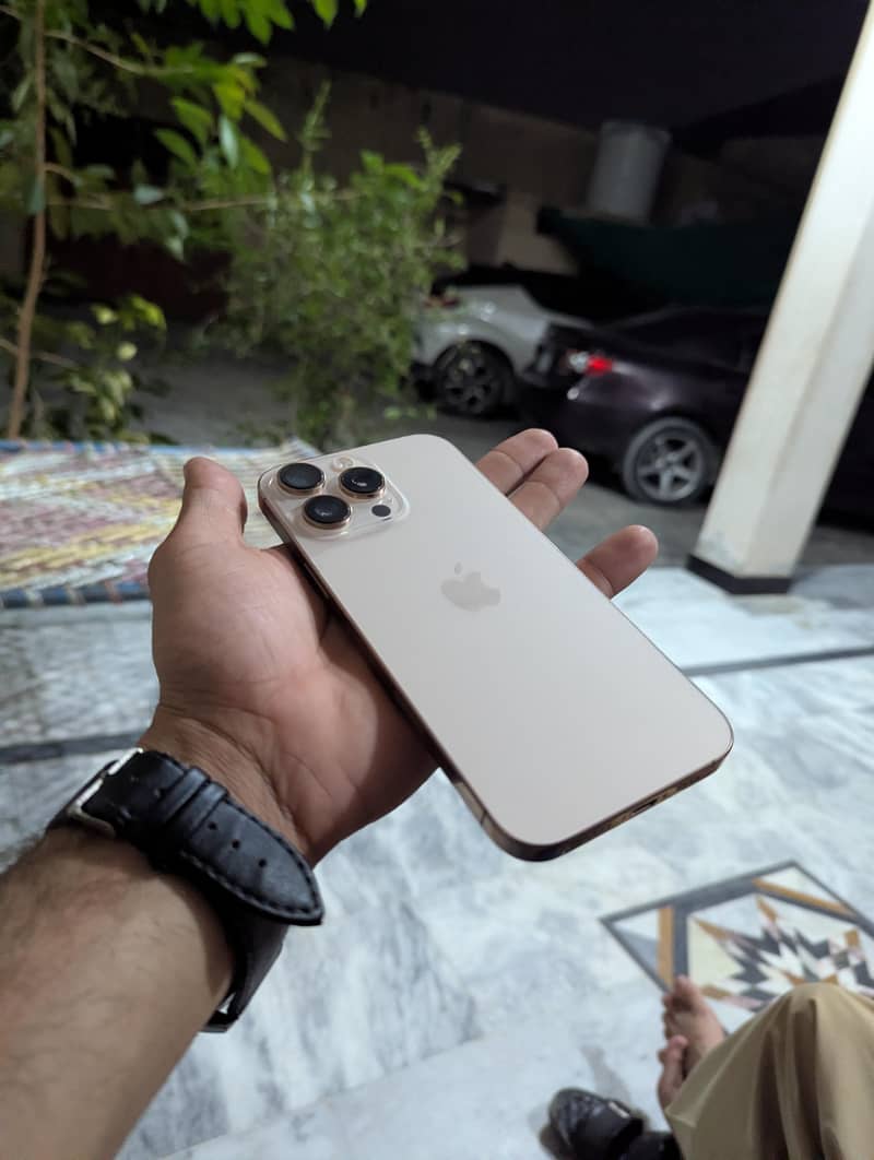 Iphone 16 pro max 0