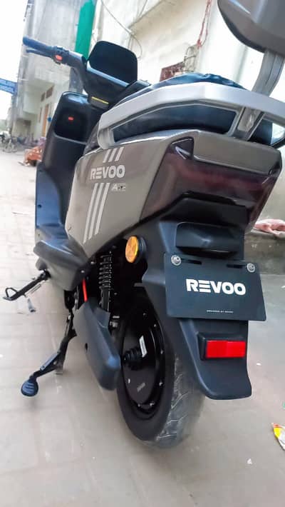 Revo A12 Electric bike 2026