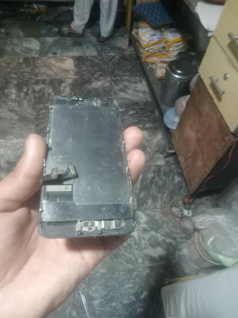 Apple iPhone 7 1