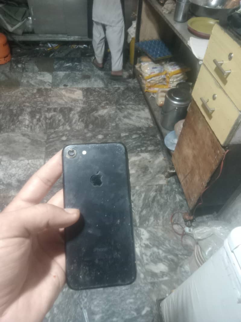 Apple iPhone 7 4