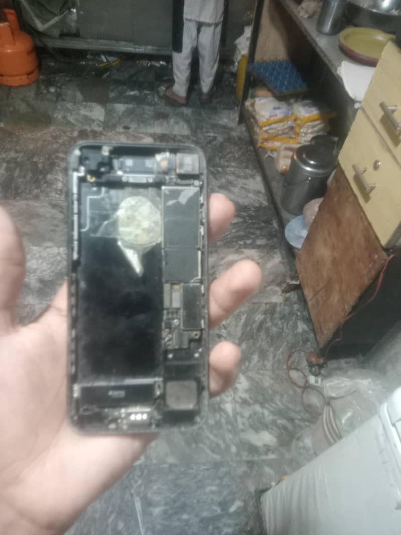 Apple iPhone 7 6