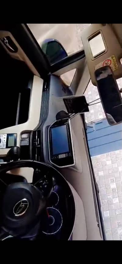 Daihatsu Move 2015