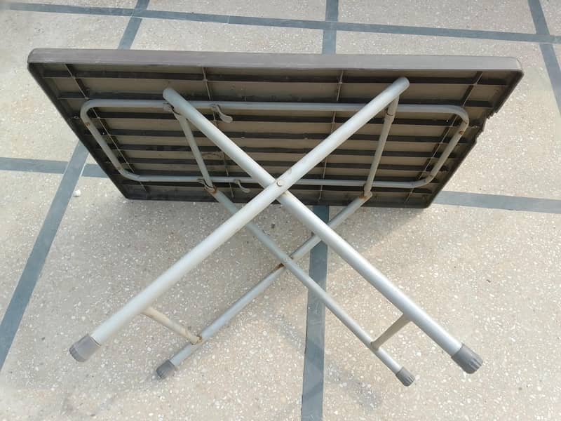 Plastic Chairs + Table 6