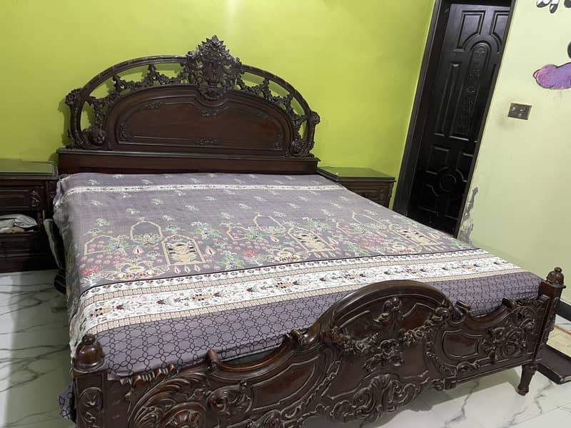 Chinioti Wooden Bed 0