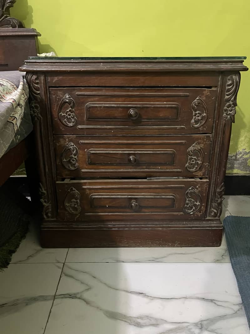 Chinioti Wooden Bed 1