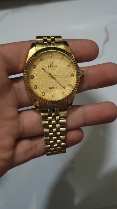 best simple gold watch