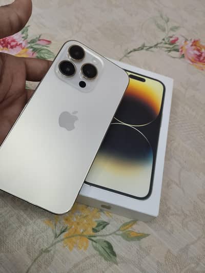 Apple iPhone 14 Pro with box & faster cable