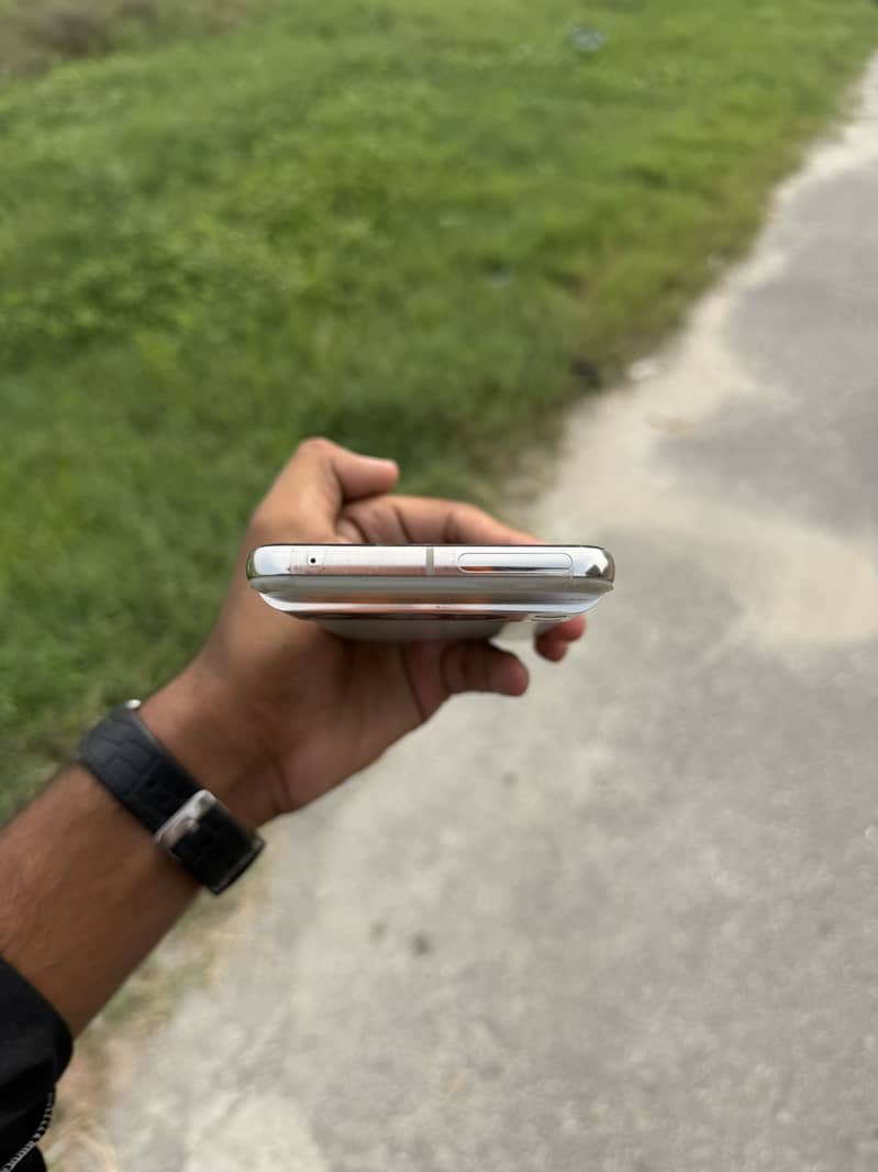 Google Pixel 8 Pro 3