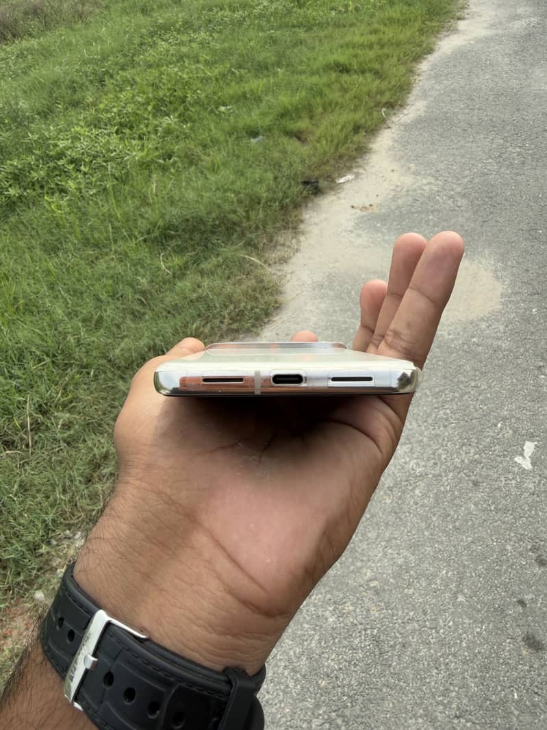 Google Pixel 8 Pro 4