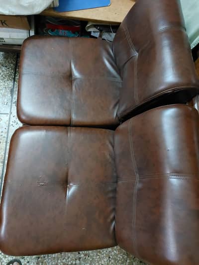 Urgent sale Office leather sofa set 4 seats