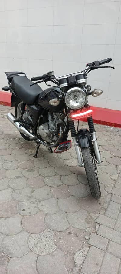 Suzuki GS 150 special edition