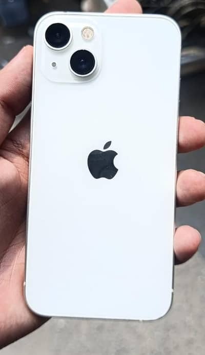 Apple iPhone 13