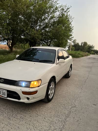 Toyota Corolla XE 2000