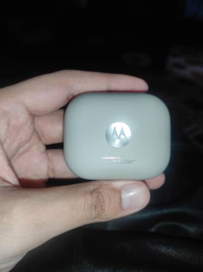 Moto buds plus