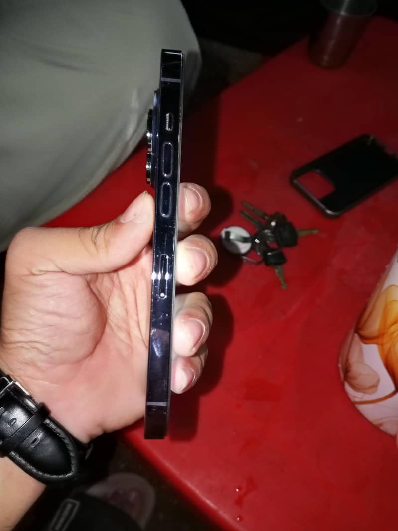 Apple iPhone 14 Pro 1