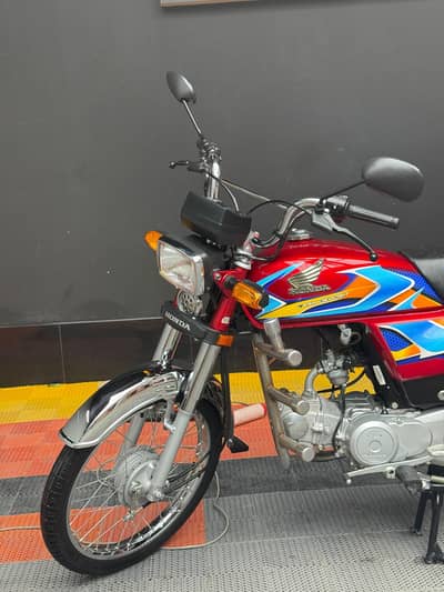 2026 model Honda 7t in very good condition one hand use bike