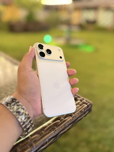 iPhone 17 pro max