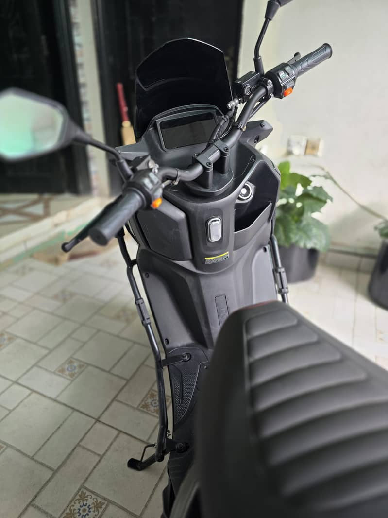 REVOO E52 2