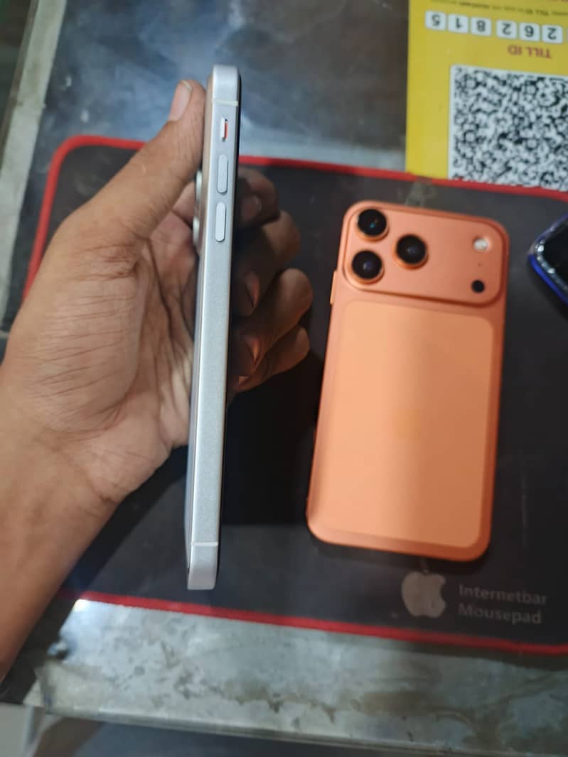 Apple iPhone 11 0