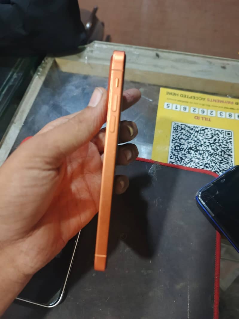 Apple iPhone 11 8