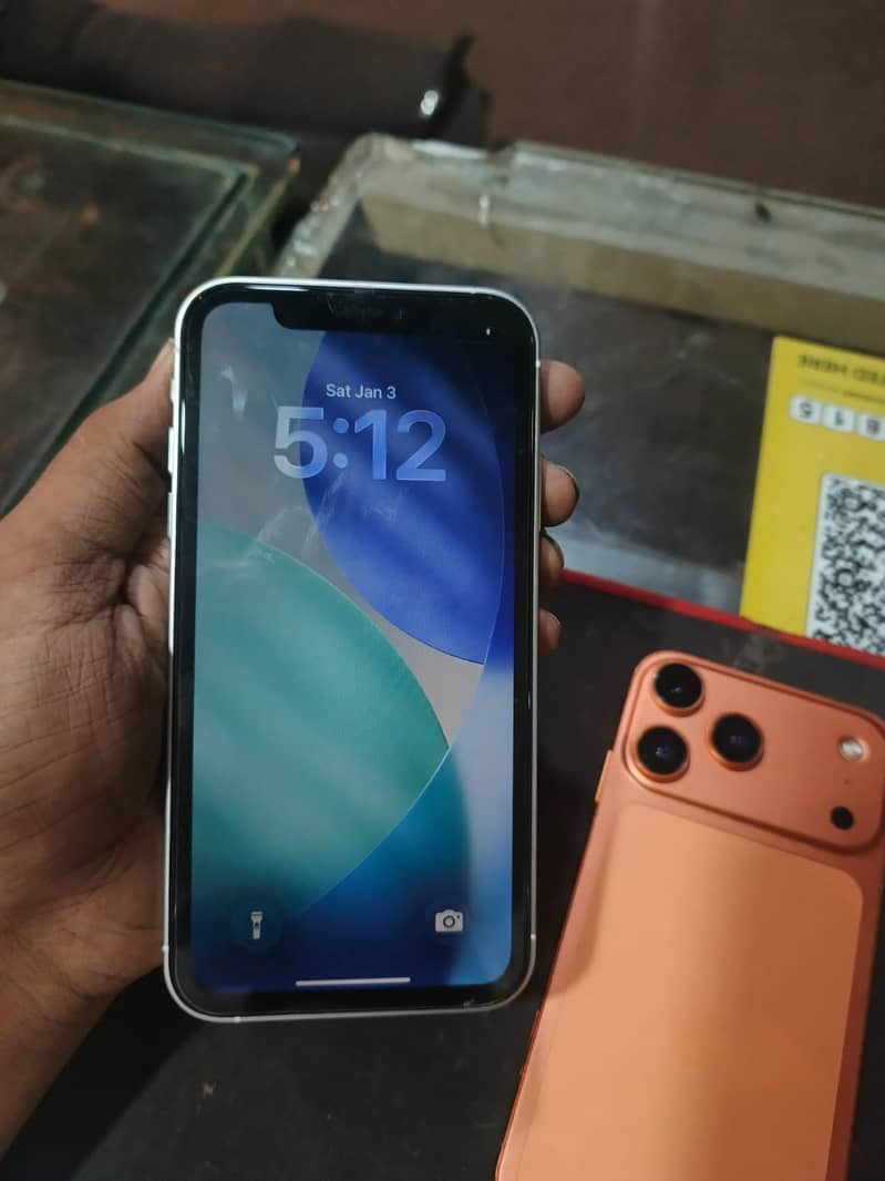 Apple iPhone 11 12
