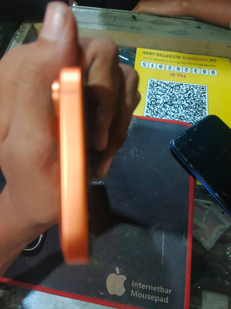 Apple iPhone 11 17