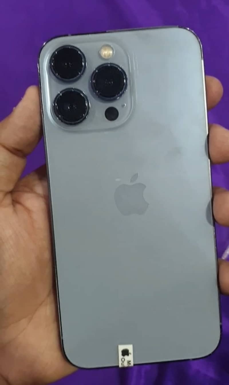 Apple iPhone 13 Pro 4