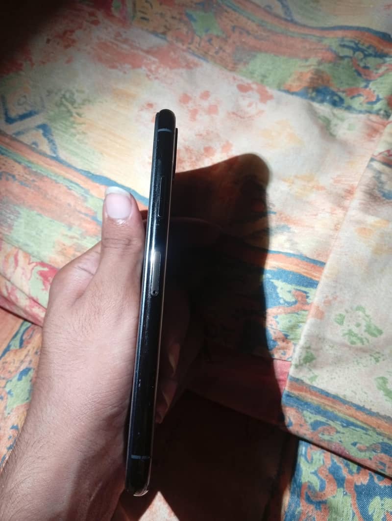 Apple iPhone X 3