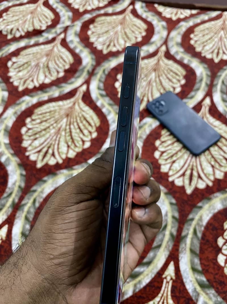 Apple iPhone 16 Pro Max 3