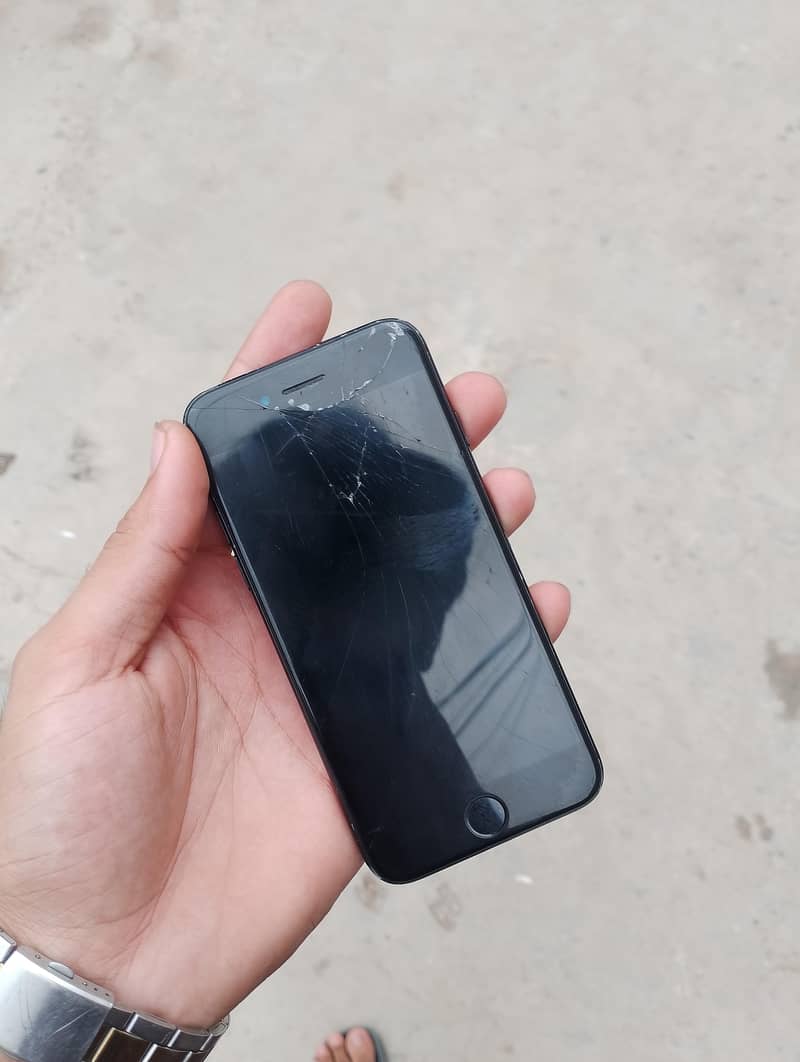 Apple iPhone 7 3