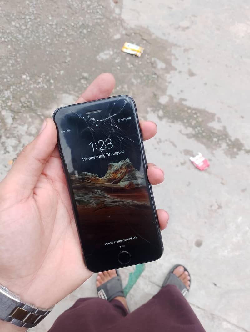 Apple iPhone 7 5