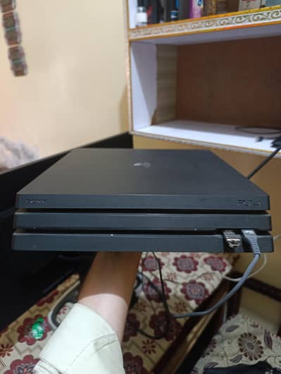 PS4 PRO 1 TB LATEST VERSION
