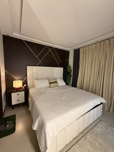 2 Bedrooms Luxury Furnished Apartment is Available For Rent in Bahria Town Lahore