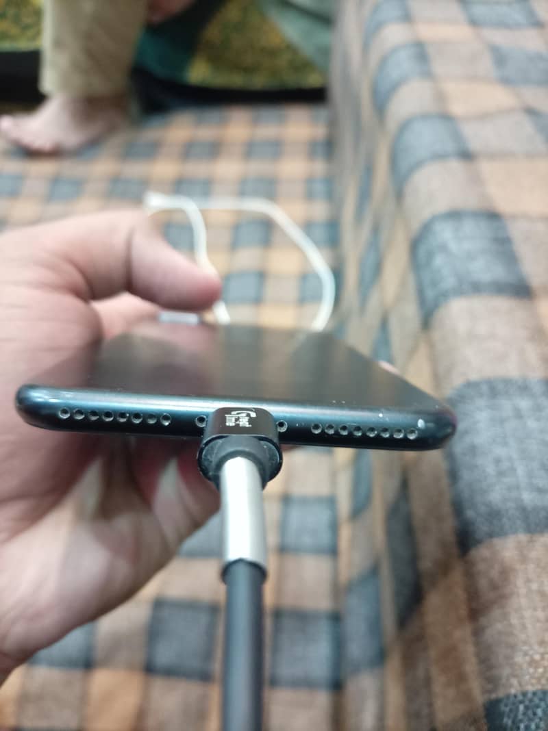 Apple iPhone 7 Plus 4