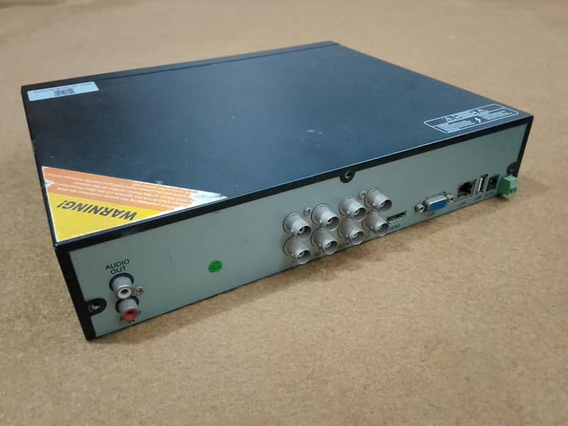 8-channel Camera DVR 1