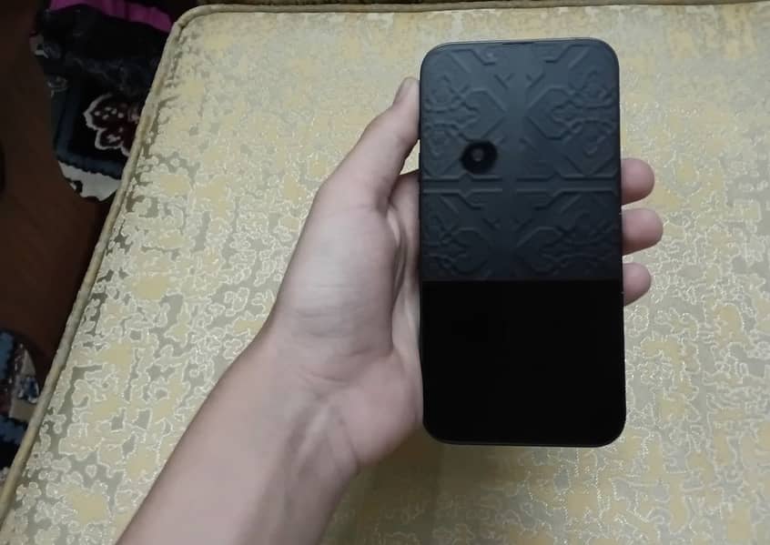 Apple iPhone 13 7
