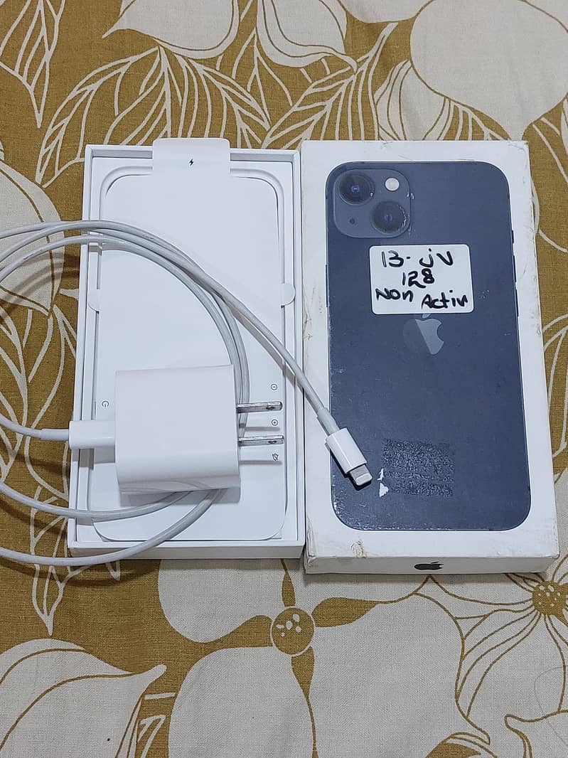 Apple iPhone 13 3