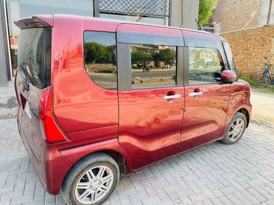 Daihatsu Tanto 2025