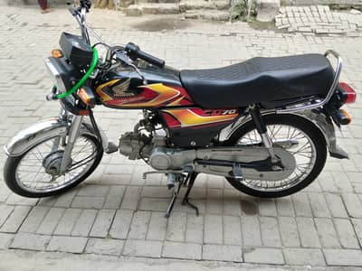 CD 70 blk clr good condition 2025 model 2026 sticker