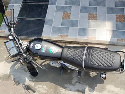 Honda 125 S Black