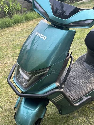 Revoo c32y