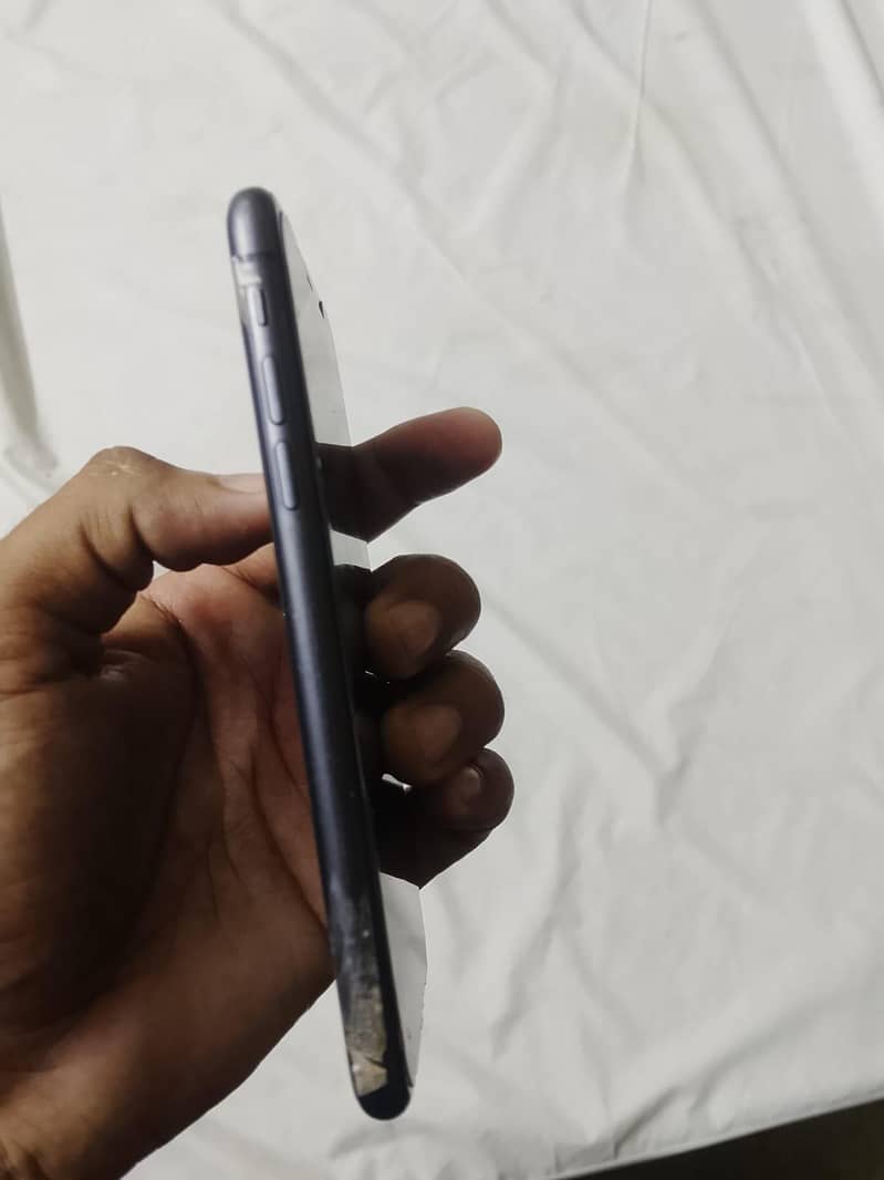 Apple iPhone 11 1