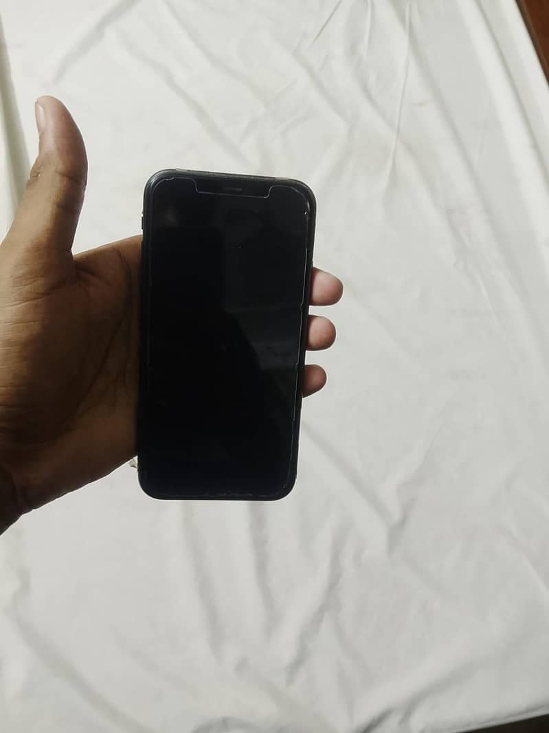 Apple iPhone 11 2
