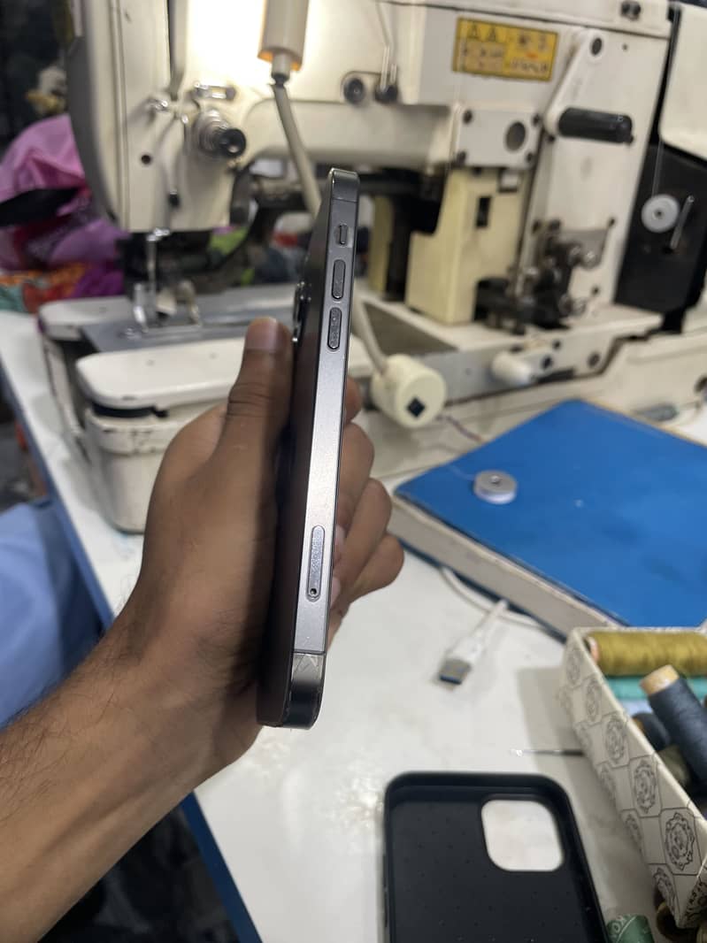 Apple iPhone 12 Pro 1