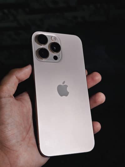 Apple iPhone 16 Pro Max