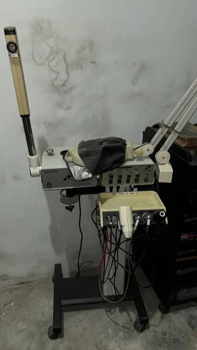 Hydrafacial machine